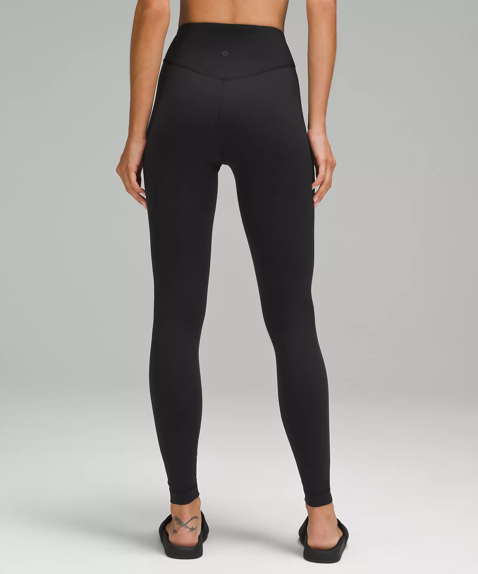 Women's Wunder Under SmoothCover High Rise Tight 28" - T3 Endurance Sports